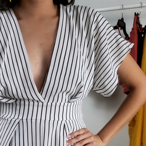 🚨LAST ONE!!//The Ivory// White Stripe Jumpsuit - Picture 3 of 4